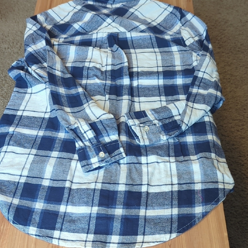 GAP Navy and Cream Checkered Button Down Shirt - Picture 6 of 6